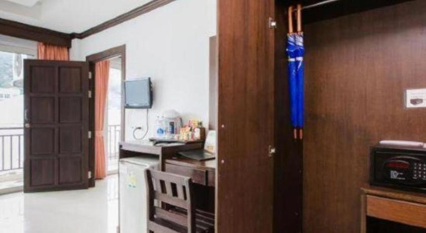Azure Bangla Phuket Hotel Patong Bagian luar foto