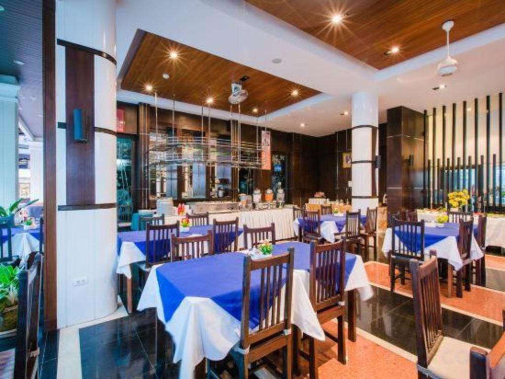 Azure Bangla Phuket Hotel Patong Bagian luar foto