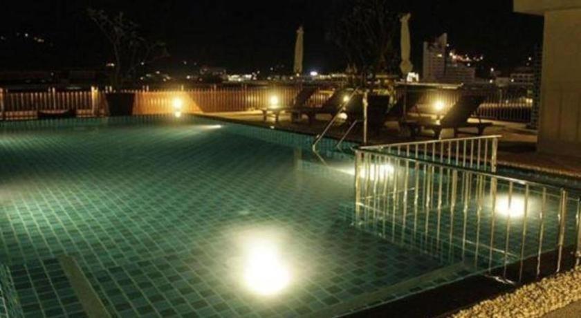 Azure Bangla Phuket Hotel Patong Bagian luar foto