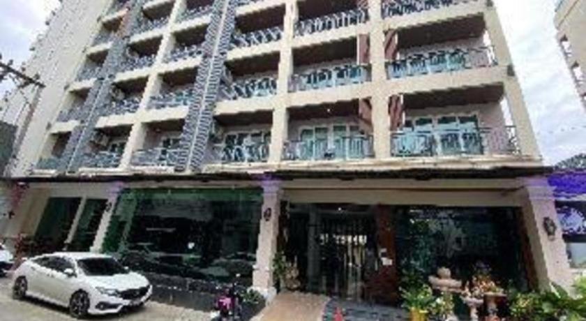Azure Bangla Phuket Hotel Patong Bagian luar foto