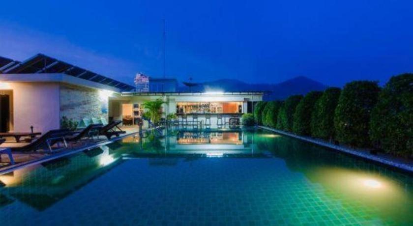 Azure Bangla Phuket Hotel Patong Bagian luar foto